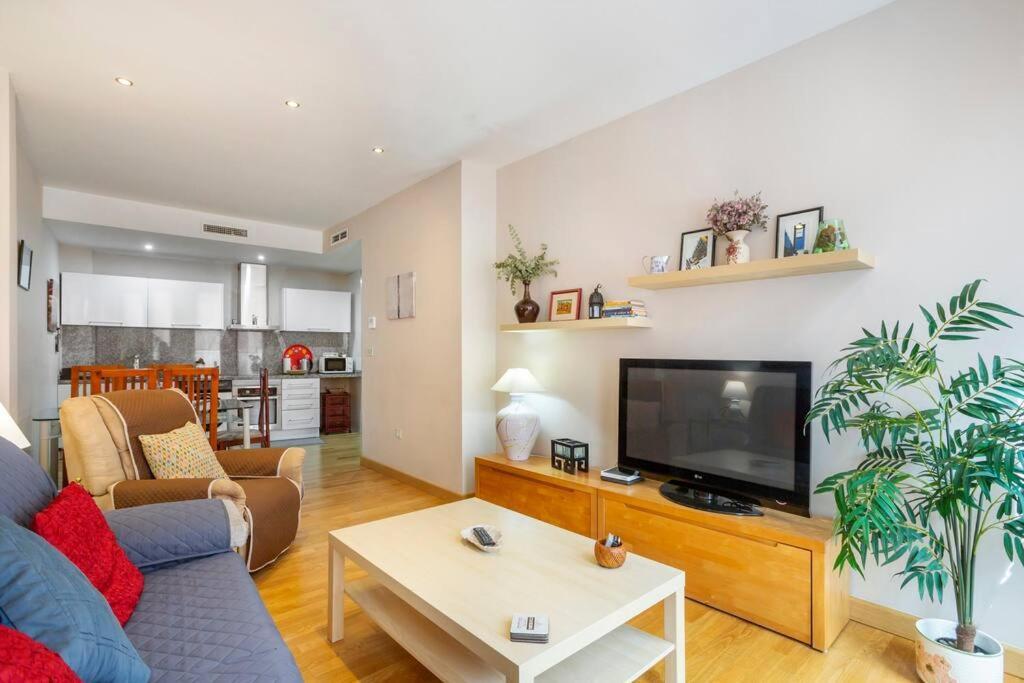 Marieta Apartment By The Castle With Ac Alicante Zewnętrze zdjęcie
