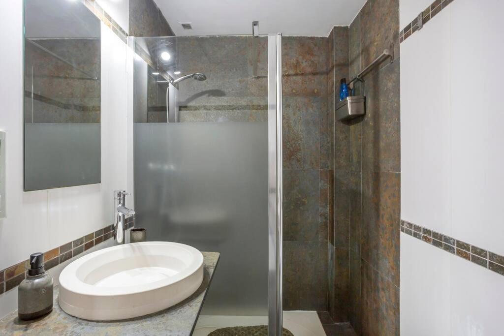 Marieta Apartment By The Castle With Ac Alicante Zewnętrze zdjęcie